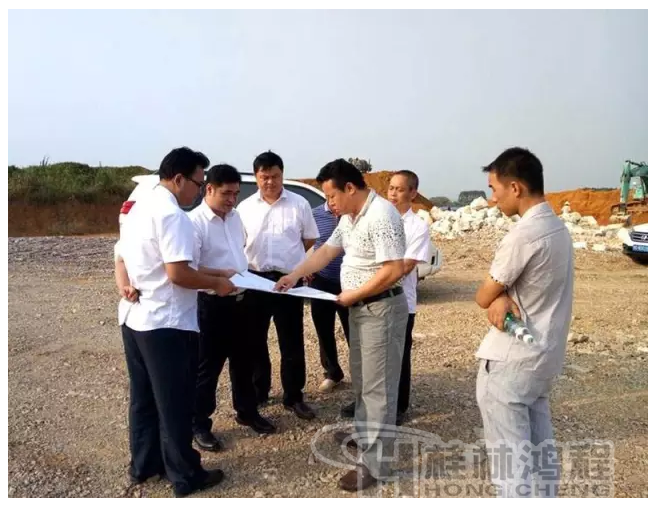 重鈣磨粉機(jī)，重鈣，HCH1395，超細(xì)環(huán)輥磨,武宣碳酸鈣