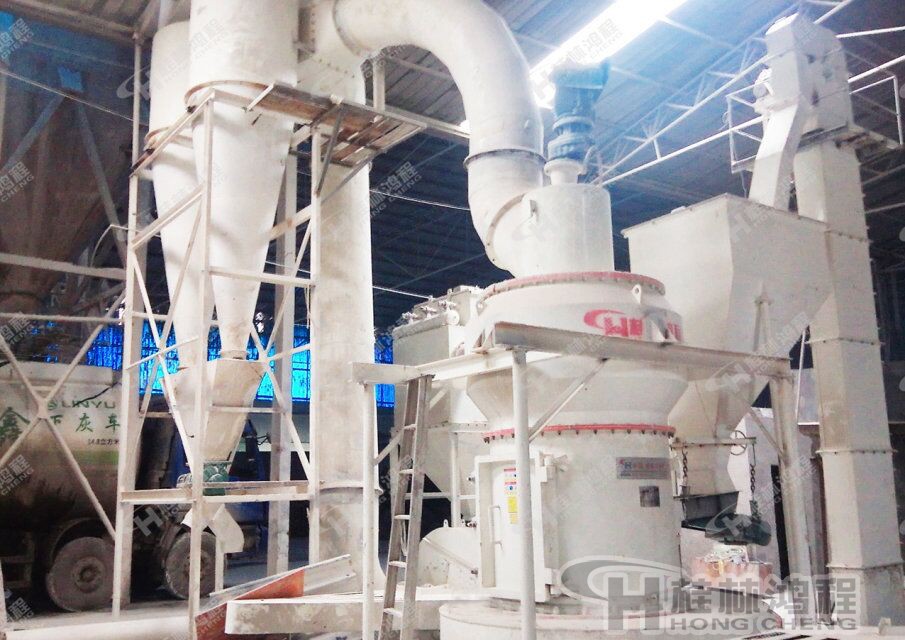 新型高效雷蒙磨粉機(jī)，200目活性炭，小型活性炭生產(chǎn)設(shè)備，活性炭整套生產(chǎn)設(shè)備