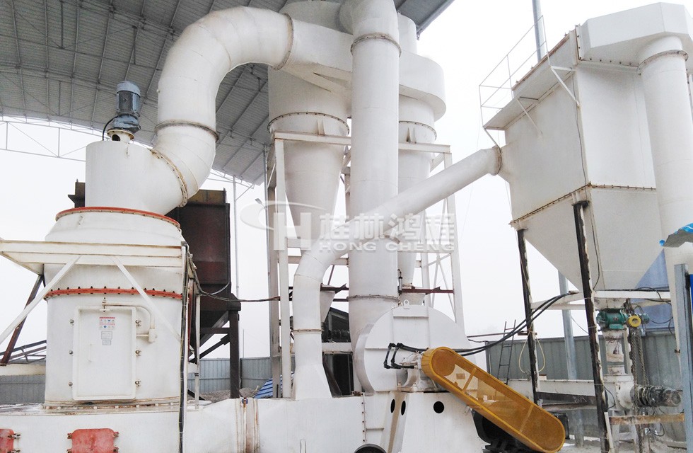 HC1900打礦石粉機(jī)器多少錢一臺 雷蒙磨粉機(jī)多少錢一臺？幾萬到幾十萬不等